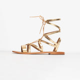 CRESCENT Sandale brillante en cuir
