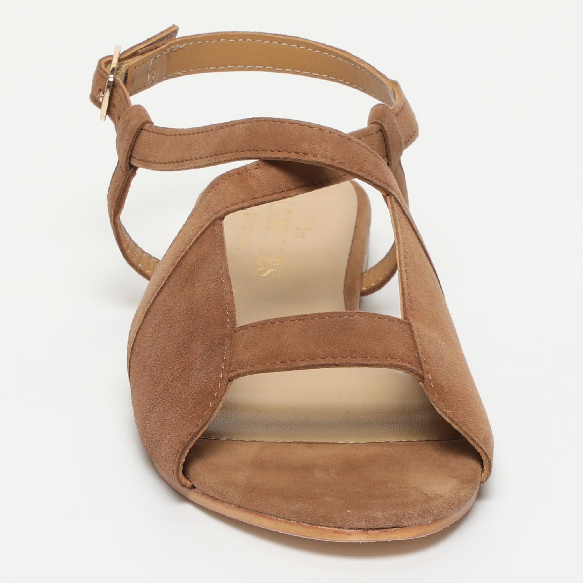 LOBERIA_sandales_en_cuir_camel-Les-Bagatelles-2.jpg