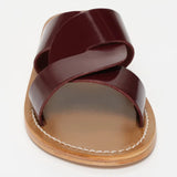 ADITRI mules en cuir blackberry verni