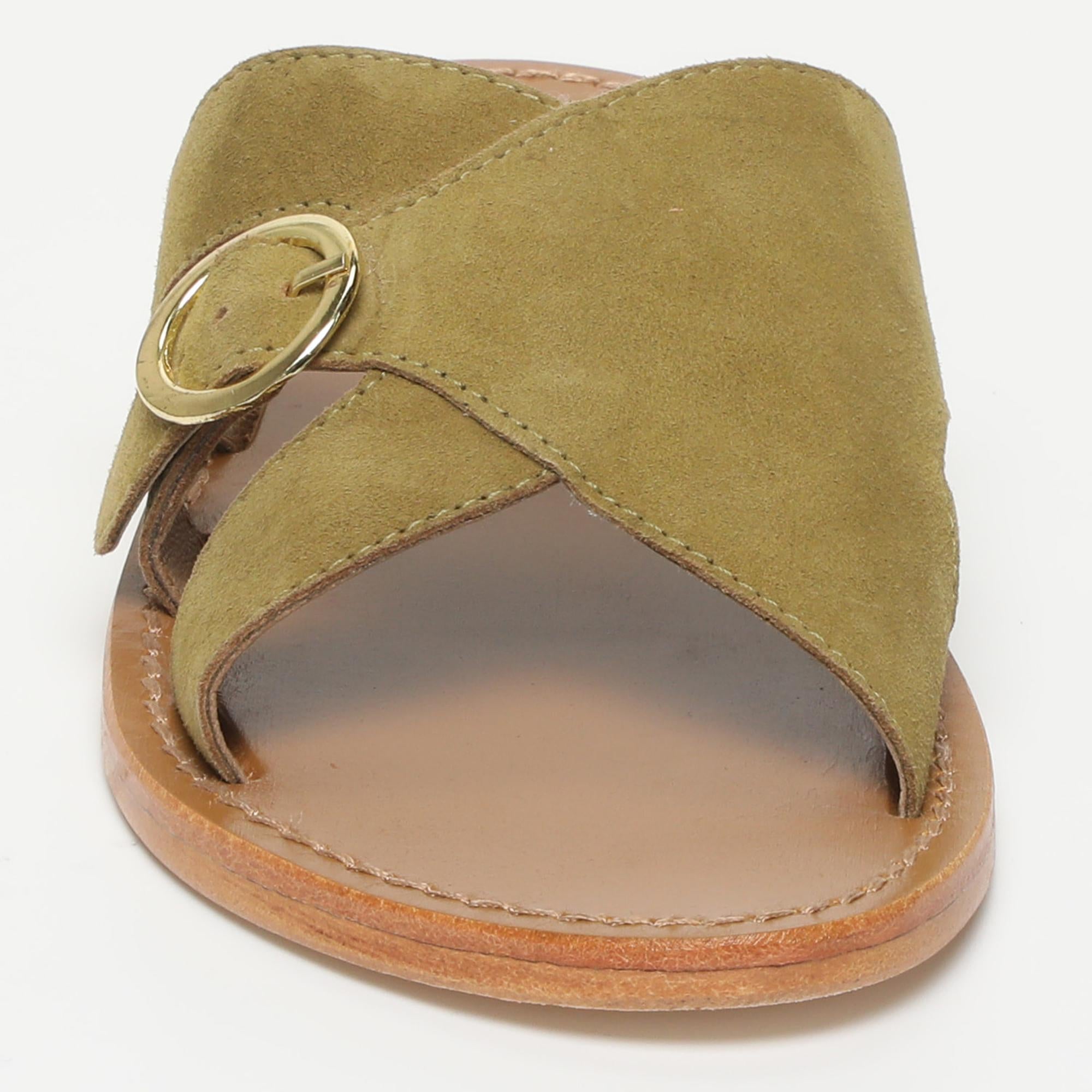CONI sandales en cuir olive