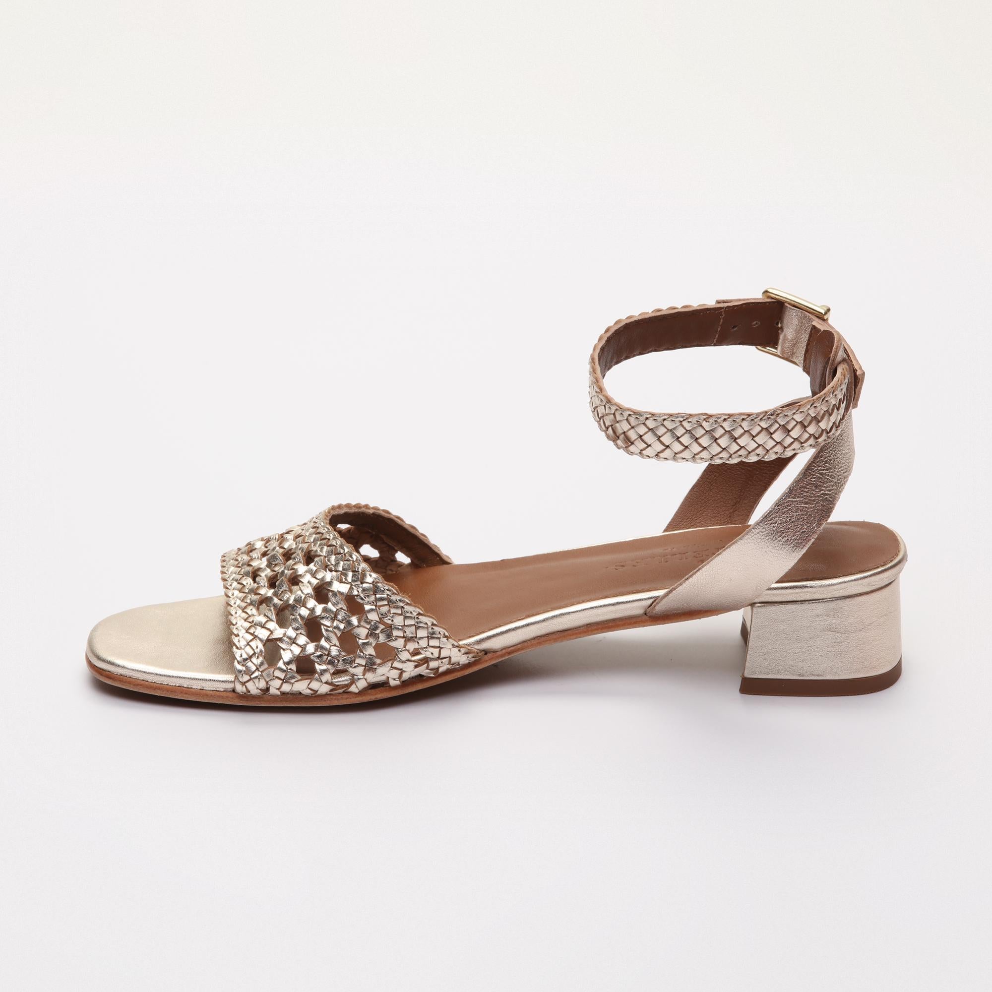 GWENIVERE sandales en cuir gold