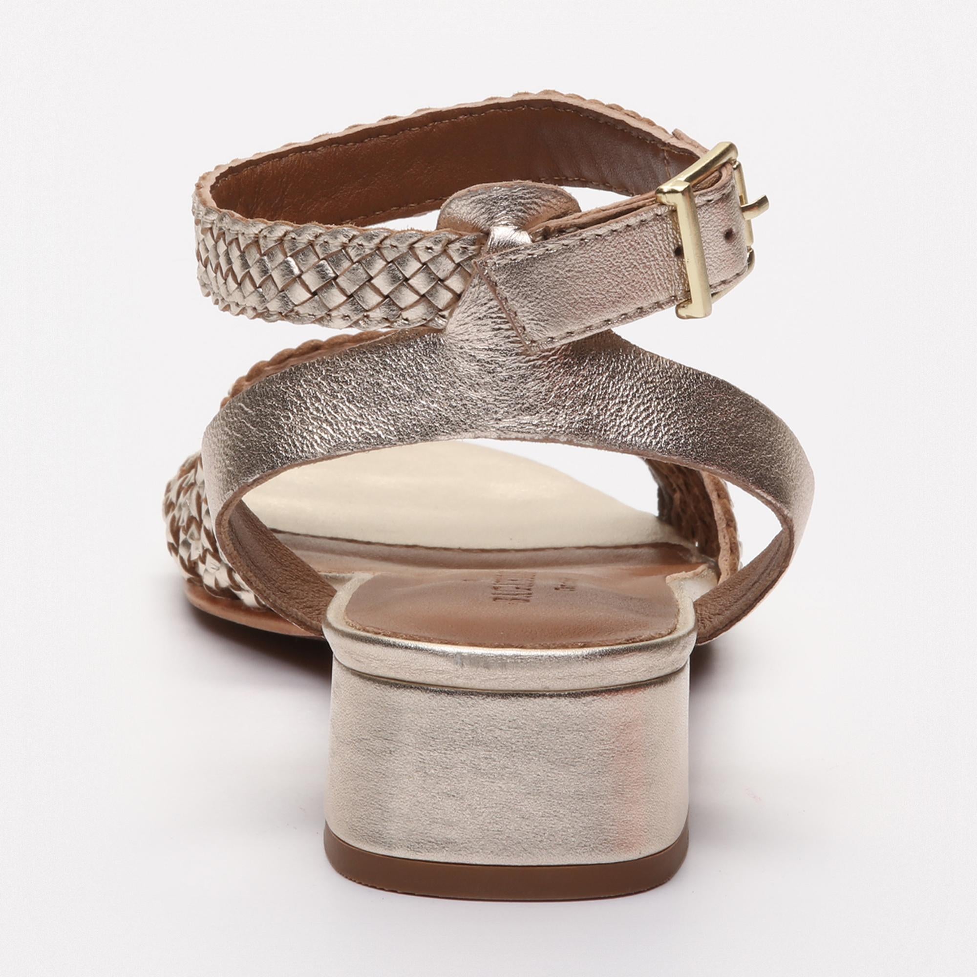 GWENIVERE sandales en cuir gold