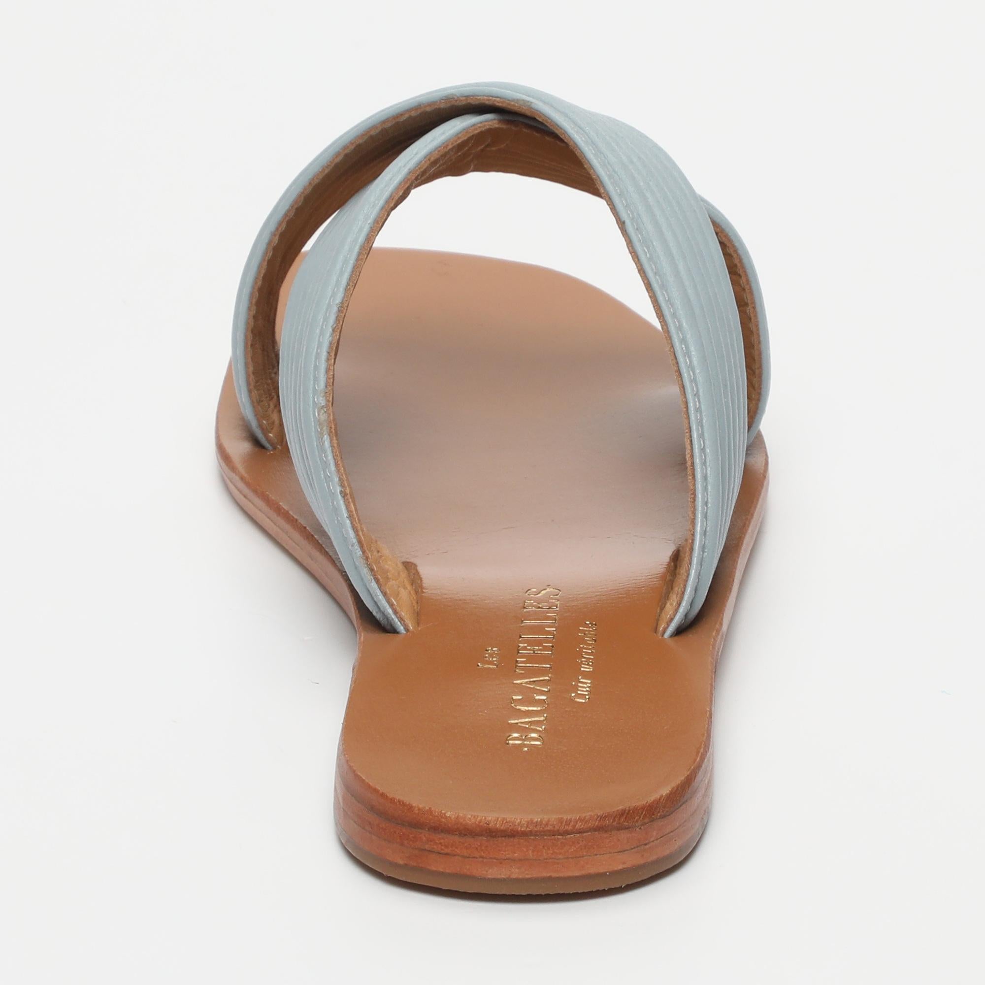 NASSAU sandales en cuir ltblue