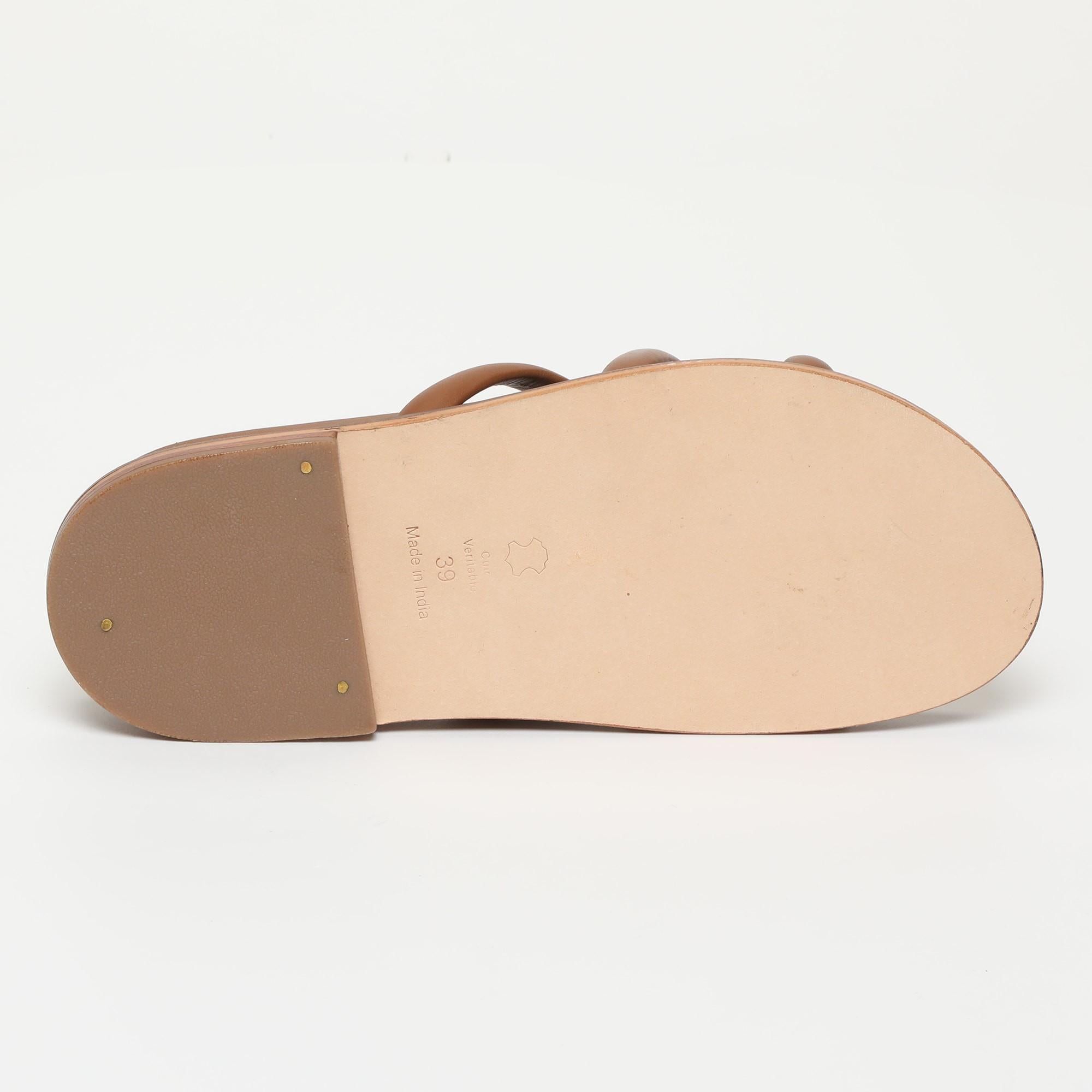 PELICURA sandales en cuir camel