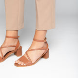 DOLI Sandale neutre en cuir